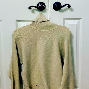 Adorable Pink + Rose Beige Ribbed Turtleneck!! WORN ONCE SIZE SMALL